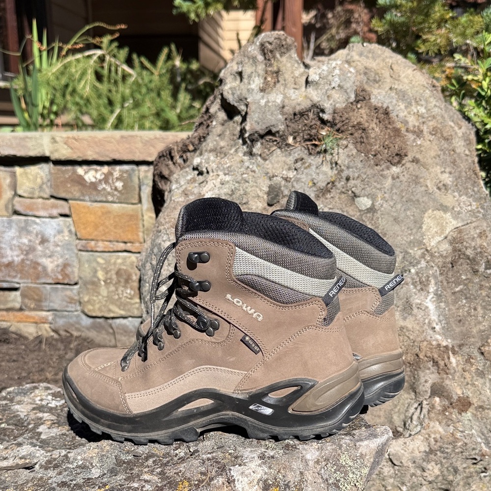 Lowa Renegade Women’s Hiking Boots Size 11